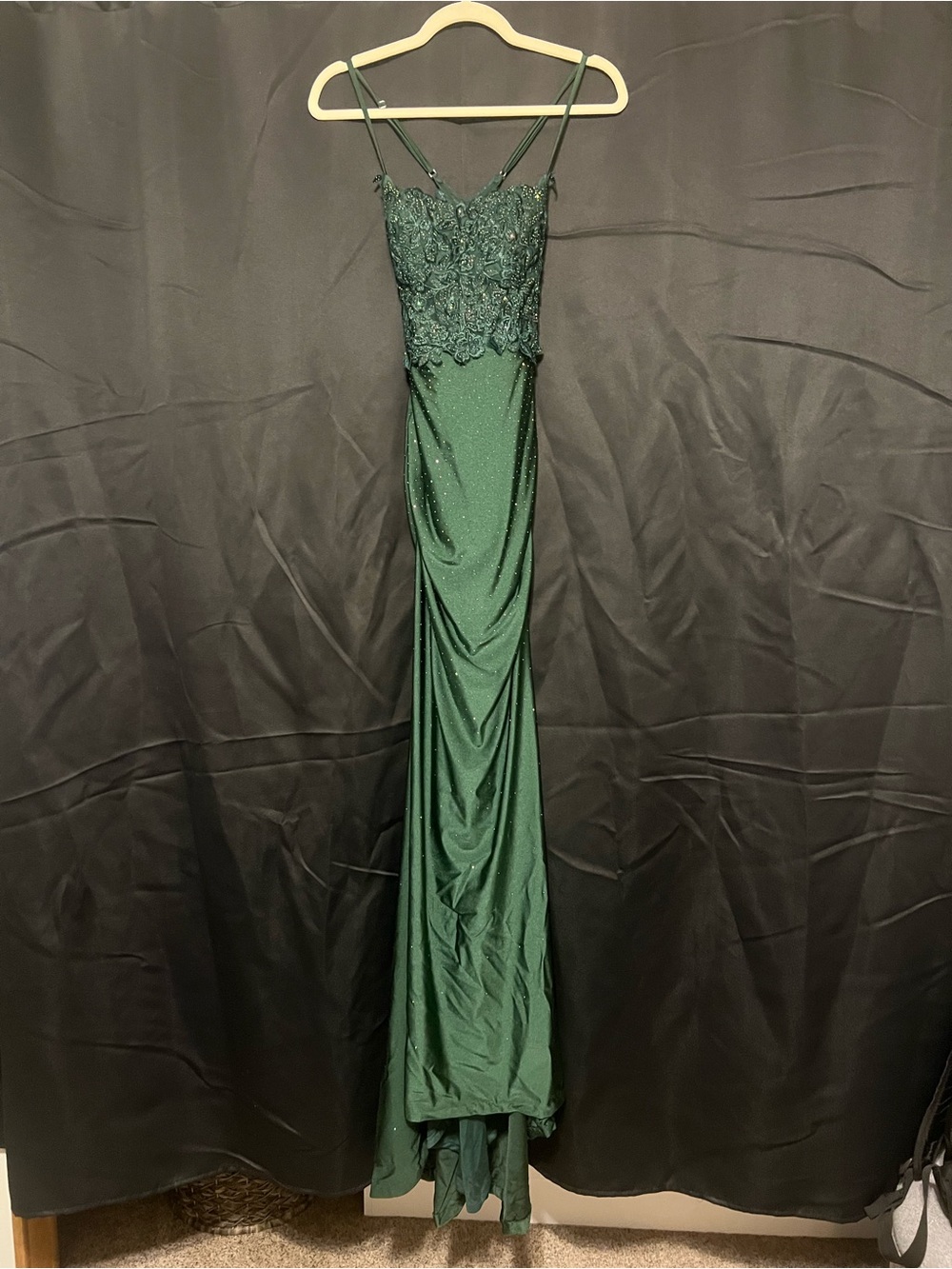 Emerald Green Lace Bodice Ruched Prom Dress
